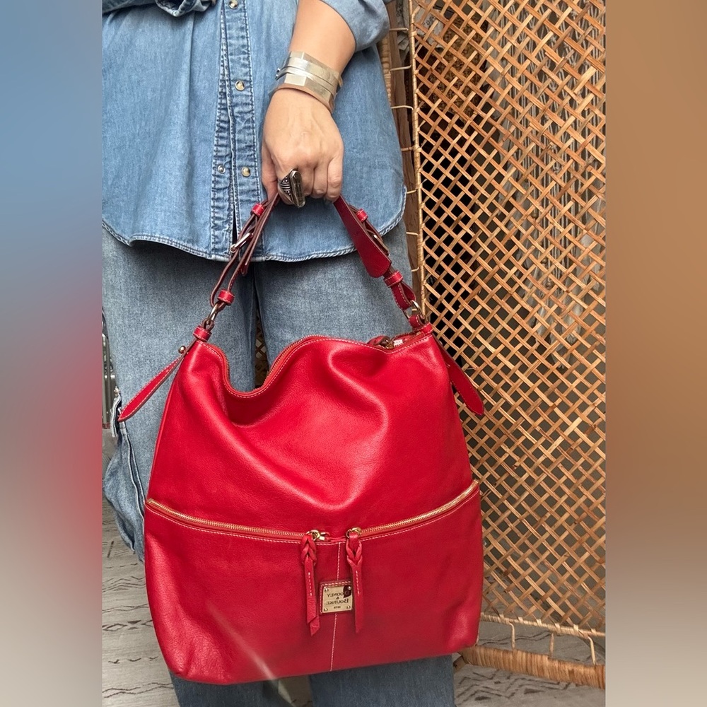 Dooney & Bourke Red Large Zipper Shoulder  Tote Sac - Picture 14 of 15